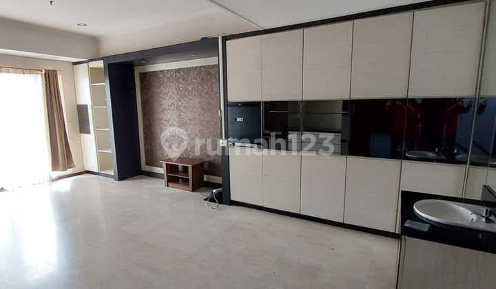 Apartemen Royal Mediterania Tipe 3 Kamar Tidur Semi Furnished