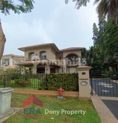 Corner House 2 Floors Land Area 837 at Boulevard Palem Raya Lippo Karawaci