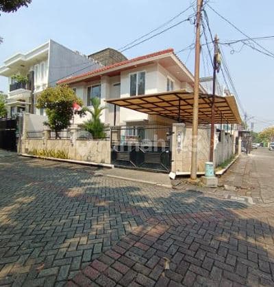 Rumah Hoek 2 Lantai Luas Tanah 254 di Citra 3 Ext Blok A, Kalideres