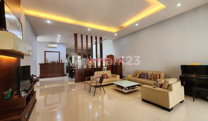 DI JUAL VILLA!! Di Komplek Malibu Indah!