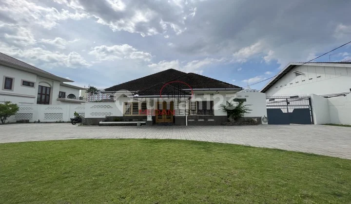 Dijual!!! Villa Jl. Cut Nyak Dien, Medan Polonia