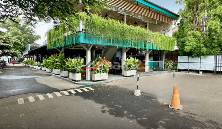 Ruang Siap Pakai, Cocok Untuk Perkantoran Dan Restoran Ruang-Usaha