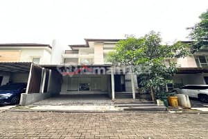 Rumah Bagus Siap Huni Dalam Cluster Eksklusif Area Lebak Bulus