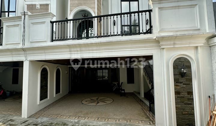 Rumah Baru 3 Lantai di Jagakarsa Dekat ke Tol Tb Simatupang