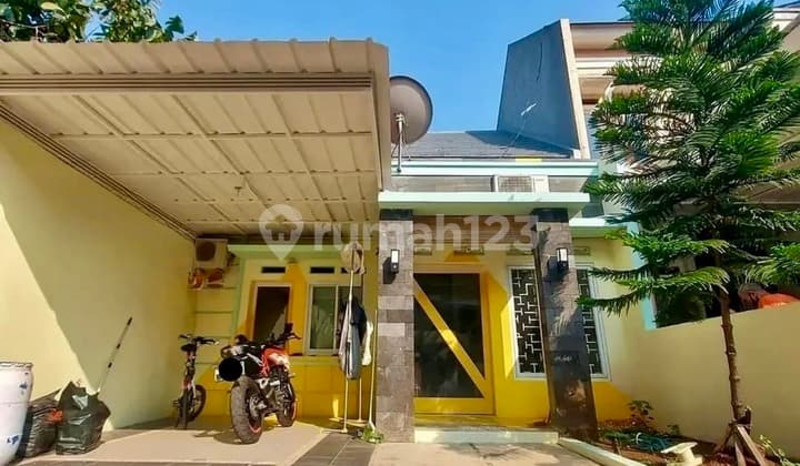 Rumah Siap Huni Dalam Townhouse Lingkungan Asri Harga Menarik