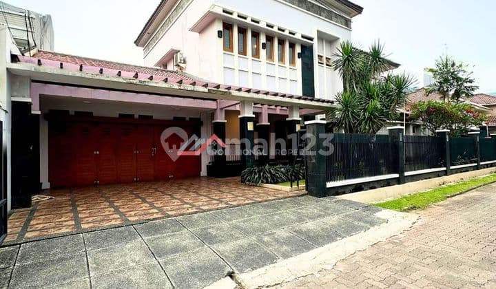 Rumah Lokasi Strategis Dalam Komplek di Lebak Bulus, Jakarta Selatan