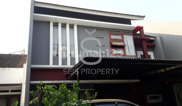 Dijual Rumah 2 Lantai Murah Strategis di Komplek Buahbatu Town House