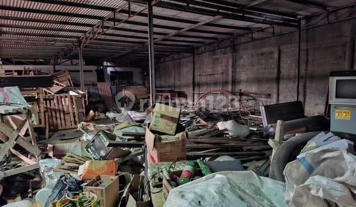 Di Jual Tanah dan Bangunan Mainroad Soekarno Hatta Bandung.