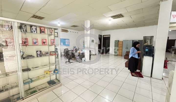 For Sale Office or Warehouse in a Strategic Andir Area, Bandung City.