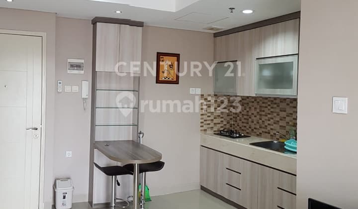 Apartment 2 BR Trivium South Lantai 10 Hadap Danau