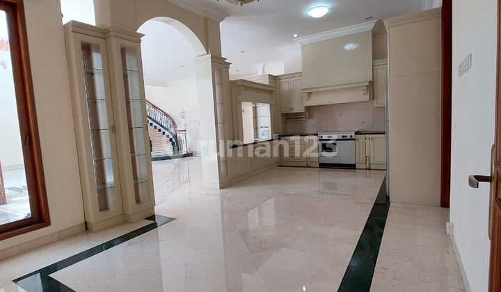 Tropical Modern House in Pondok Indah, Walking Distance to JIS