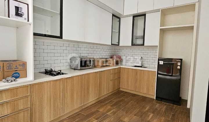 Sewa Rumah Semi Furnish Cluster Flora 3 Kamar +Kitchen Set