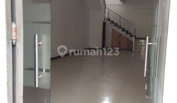 Disewakan Ruko Strategis 3 Lantai Di Jalan Raya Kopo. Mainroad Kopo
