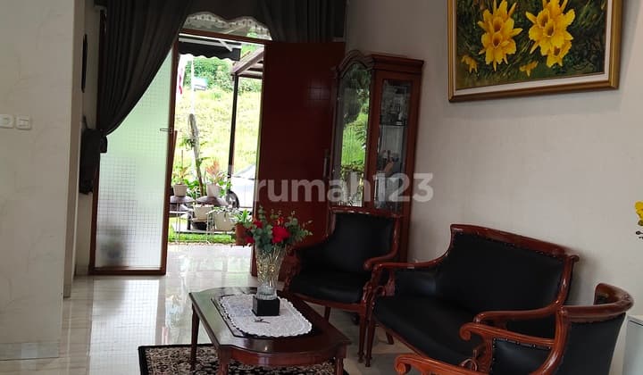 Jual Rumah Sirkulasi Pencahayaan Yang Bagus Cocok Untuk Rb&b