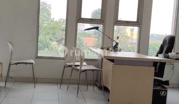 Disewakan Ruko 3 Lantai Dekat Bank dan Bandara Huses Sastranegara