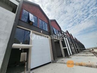 Disewakan gudang bizpark pik 2 uk 6x20 ada office unit baru murah