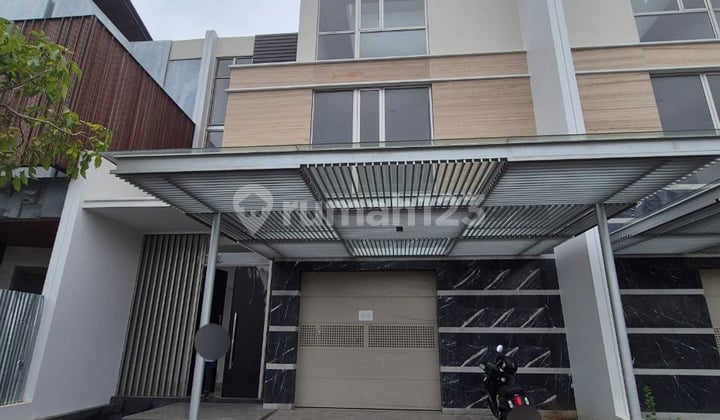 Sewa Rumah Mewah Pik Golf Island 12x35 Ada Pool Mewah
