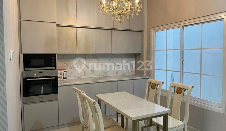 Disewa Rumah Pantai Indah Kapuk 8X14 Ada 6Kamar Furnish 3Lt Bagus