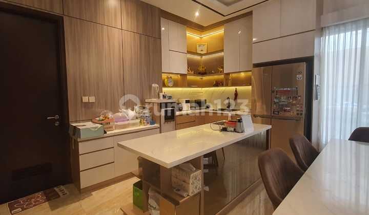 For Rent/ Sale Beach House Pantai Indah Kapuk 10x15 luxury furnished good.