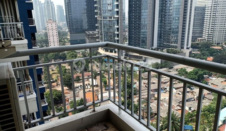 JUAL APARTEMEN SUDIRMAN PARK 2BR LT 26. FURNISHED. JUAL MURAH CEPAT. HARGA NEGO. STRATEGIS BANGET