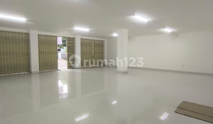 Disewakan Bangunan.3.ruko Lantai 1 Citra.3 Jakarta Barat