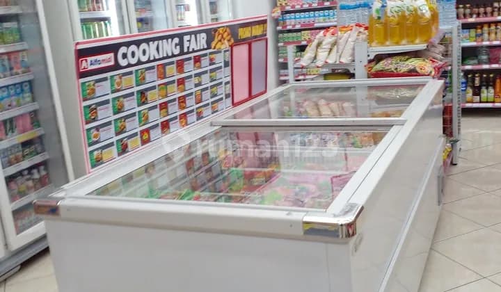 Ruang Usaha Alfamidi Di manado Wenang sulawesi utara