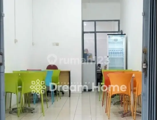 Ready-to-Occupy Shop House Villa Grand Tomang Tangerang