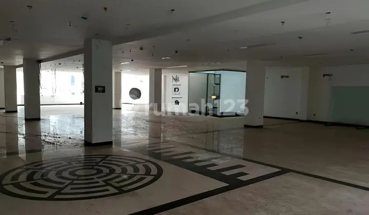 Dijual Gedung Baru 7 Lantai, Siap Pakai di Kebon Sirih, Jakarta Pusat