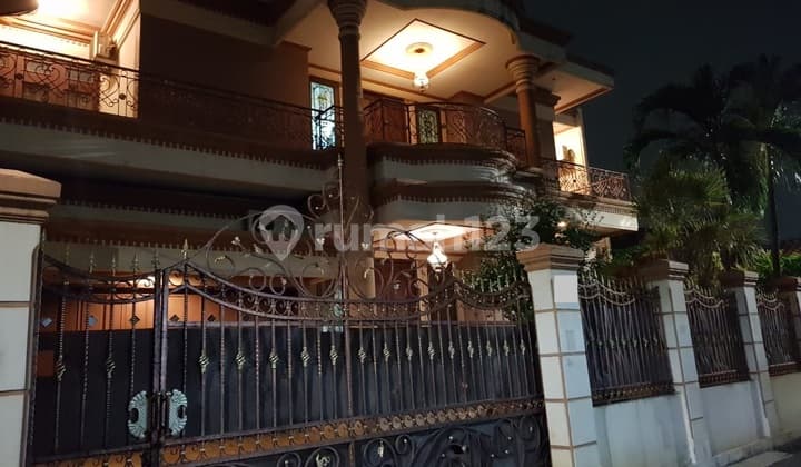 Rumah 2 Lantai, Siap Huni di Jl. H. Abdullah, Kebayoran Lama