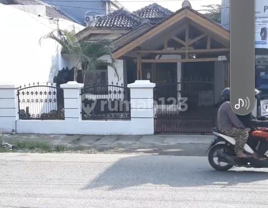 Dijual Rumah 1,5 Lantai Pinggir Jalan Raya di Perumnas 3, Bekasi