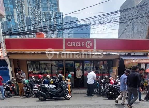 Hitung Tanah Tempat Usaha dan Kost di Prime Area Mega Kuningan