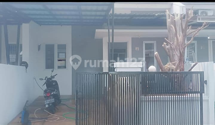 For Sale at an Affordable Price, 1½ Story House, 2 Bedrooms, Ready to Occupy in Sakura Regency 3 Housing Complex, Block V, Mustikajaya, Bekasi