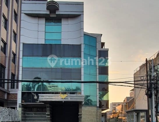 Disewakan Gedung 4 Lantai, Siap Pakai di Jl. Cideng Timur Raya, Gambir, Jakarta Pusat