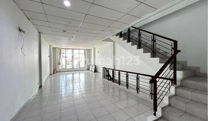 Dijual Ruko 3 Lantai Strategis di BSD - Hadap Jalan Raya