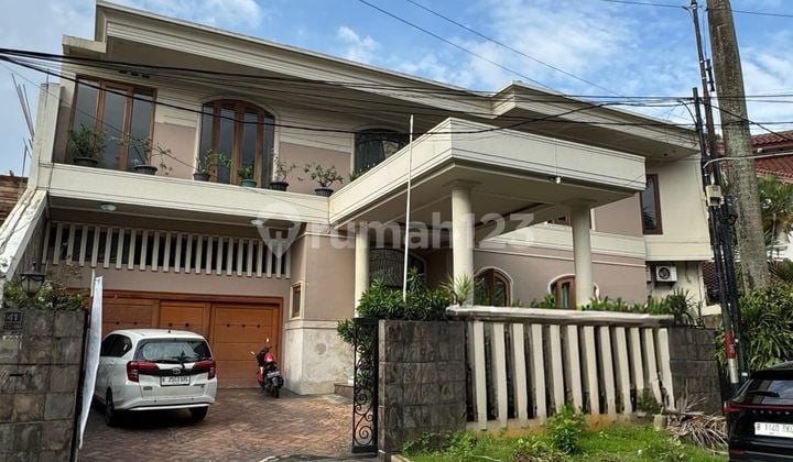 Dijual Rumah Bagus Lokasi Strategis di Pondok Indah