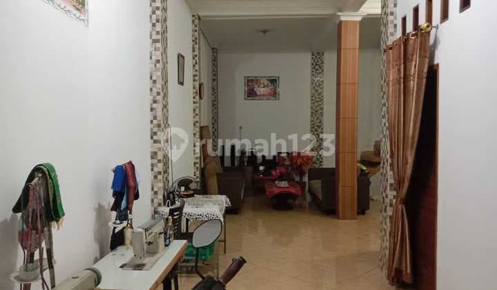 Di jual rumah 2 lantai perumnas 2 Tangerang