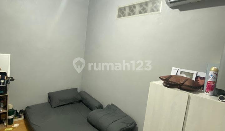 Dijual bangunan kos-kosan 2 lantai di lokasi strategis dekat stasiun mangga besar