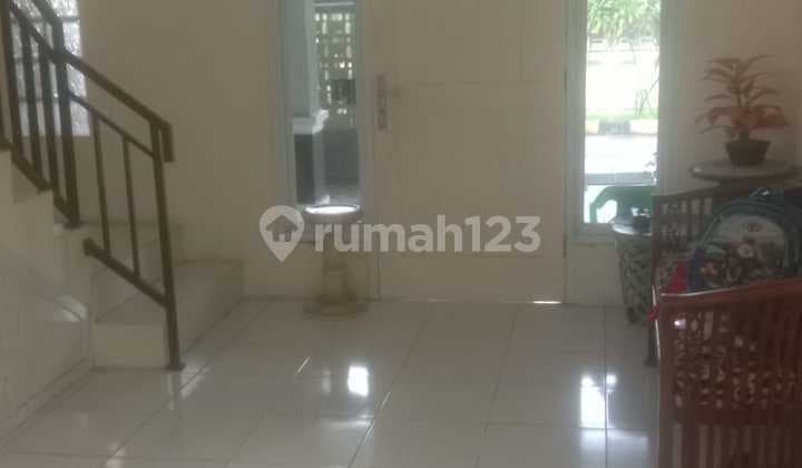 Dijual Rumah Lokasi Strategis di Sepatan