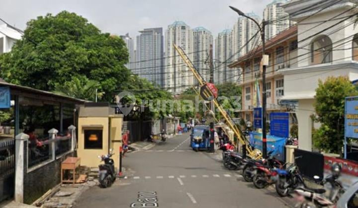 Boarding House and House in Tomang Near Central Park School Village