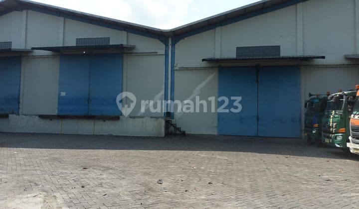 Ready-to-Use Strategic Warehouse Mayjen Sungkono Kebomas Gresik