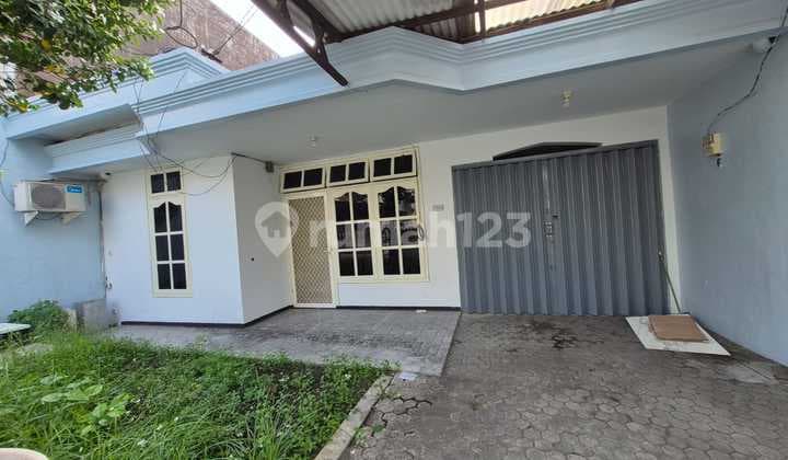 Simpang Darmo Permai Selatan Rumah Siap Pakairow Jalan 2 Mobil