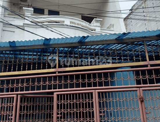 For Sale House Strategic Location on Jalan Industri, Sawah Besar Area