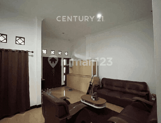 Rumah Rapi 2 Lt di Duta Bumi Harapan Indah Bekasi