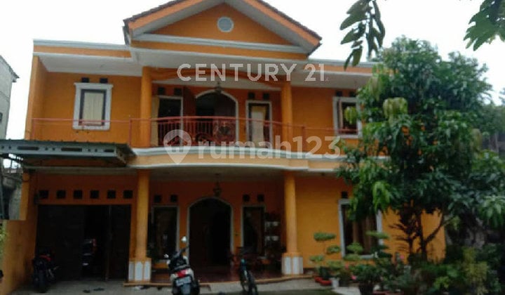 Rumah 2Lt Kokoh Halaman Luas Dekat Tol Bintara dan Stasiun Cakung