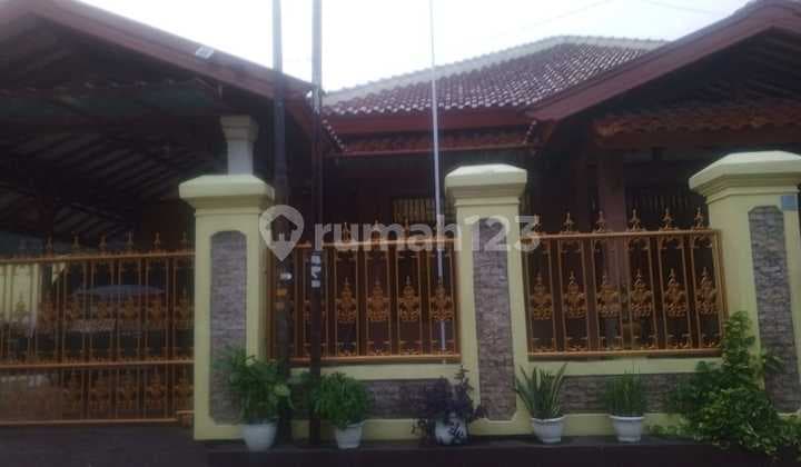 Quick Sale Large House in DPS Complex Central Jakarta Negotiable