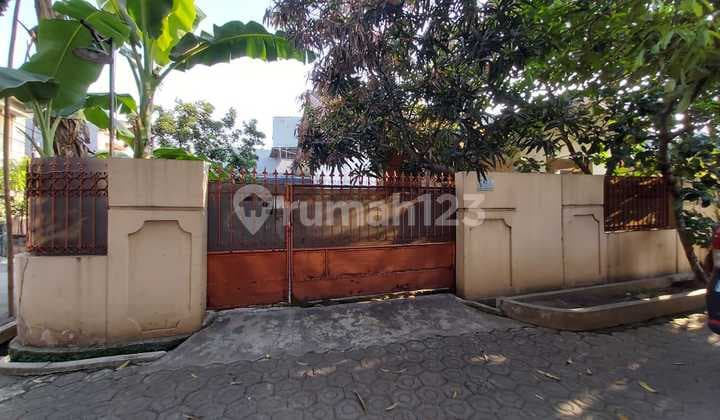 Dibawah Pasaran Rumah Hook di Pekayon Bekasi Selatan NEGO