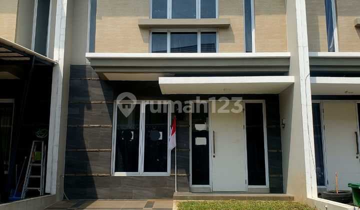 Jual Cepat Rumah Semi Furnish 2 Lantai di Citraland Cibubur