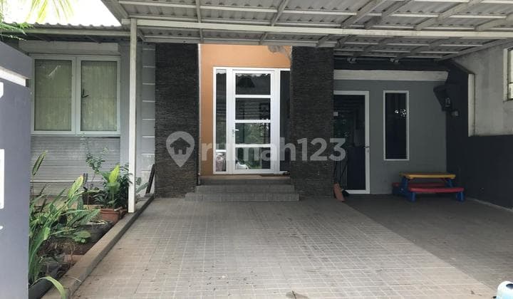 Sewa Rumah 5 menit ke mall dan toll dan 10 menit LRT dan KRL