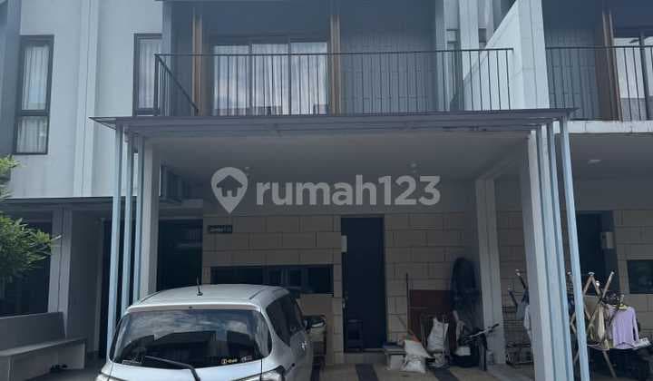 Jual Cepat Rumah 2,5 Lantai Full Furnish Wisteria Jakarta Timur