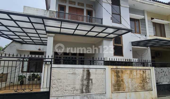 Dijual Rumah 2 Lantai Semi Furnish Di Pondok Gede